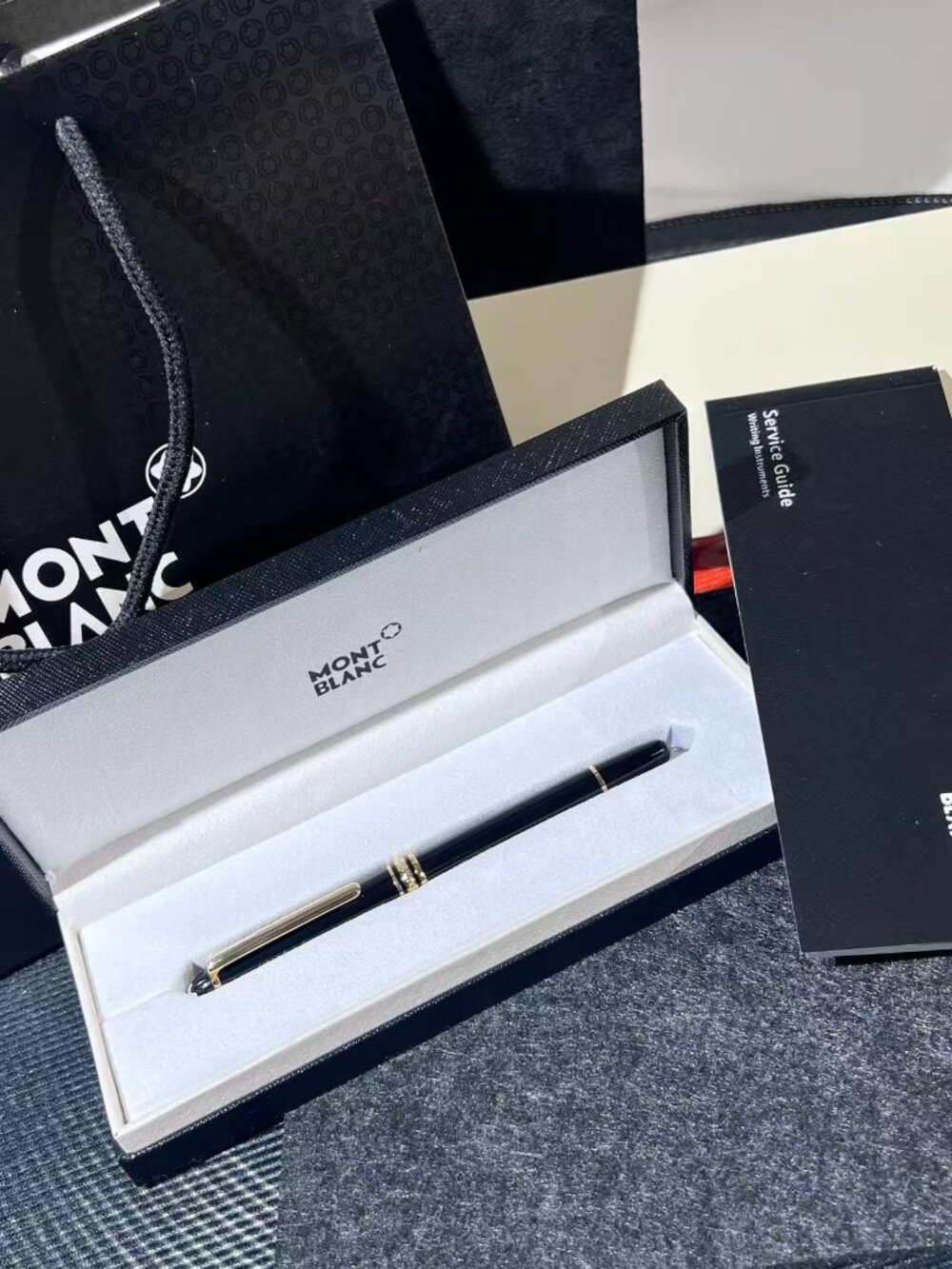 Montblanc Black Gold Fountain Pen with Original Box & Gift Bag